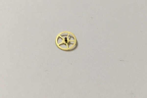 Seiko 6139b third wheel with pinion part 231618 - Image 2