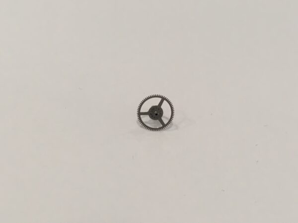 Seiko 7009A center wheel with cannon pinion part 224 007