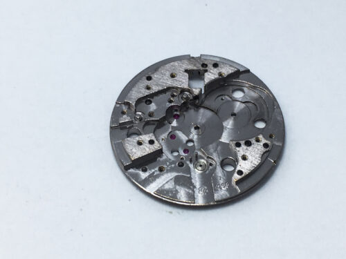 Hamilton caliber 672 (ETA 1256) main plate part 100