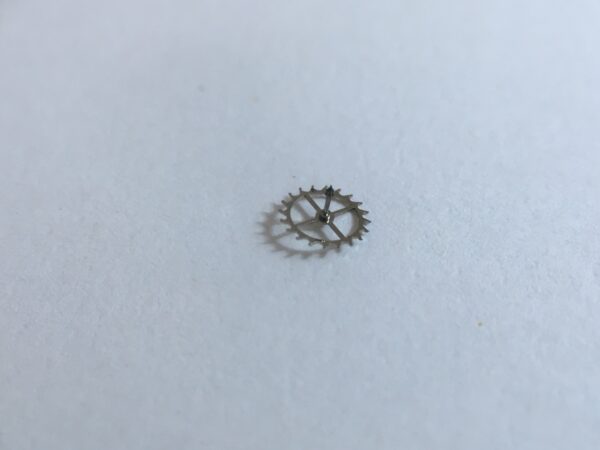 Cartier 2670 (ETA) escape wheel and pinion with straight pivots part 705 - Image 2
