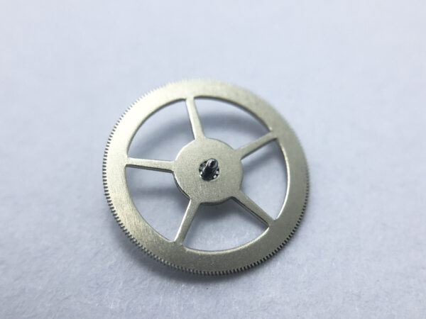 Omega caliber 3220 minute counter driving wheel part 722322035013M1 - Image 2