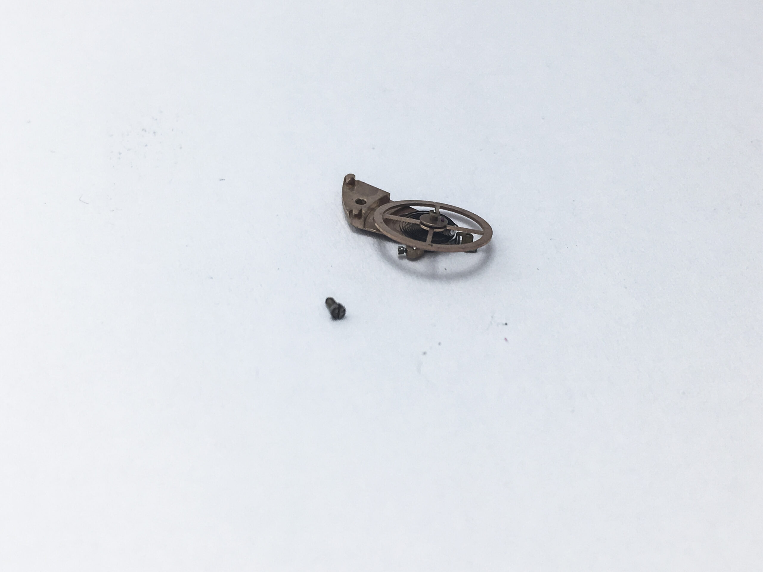 Omega caliber 620 balance wheel with bridge part - Image 2
