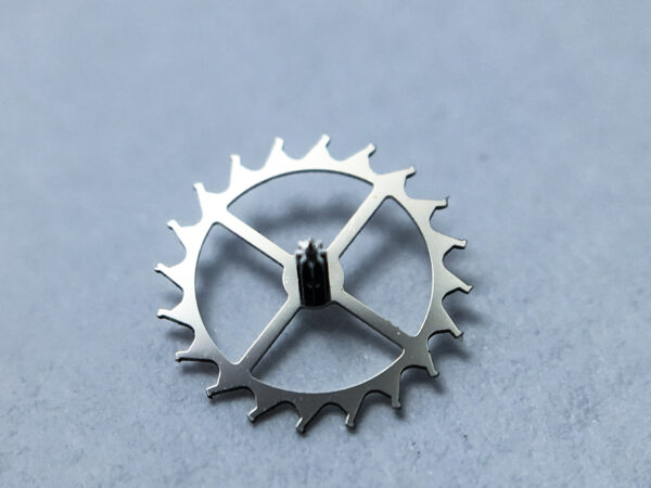 Zenith Defy 4037 escape wheel and pinion with straight pivots part 705 - Image 2