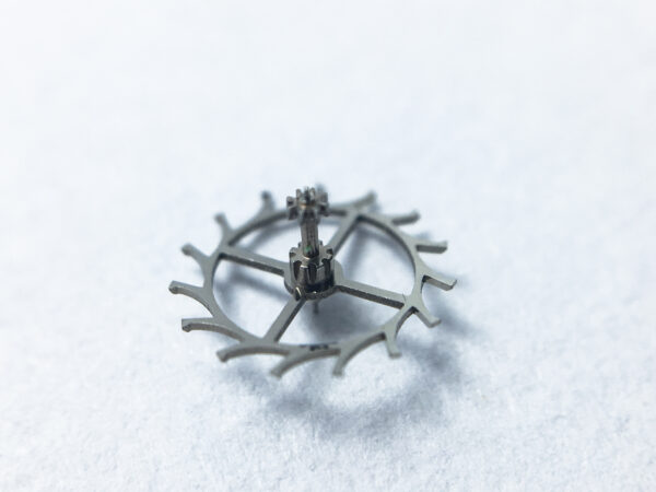 AS 1701 escape wheel and pinion with straight pivots part 705 - Image 3