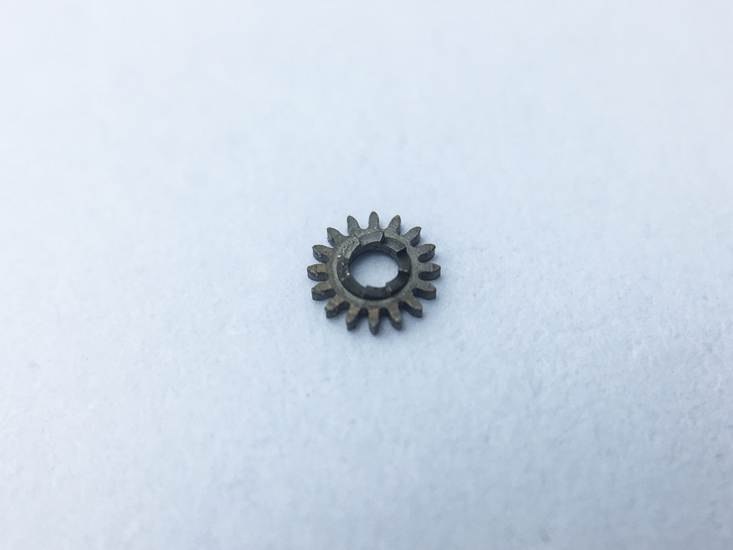 Omega 485 winding pinion part 1108