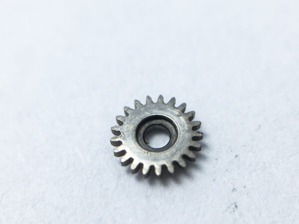 Eterna 1424U winding pinion part 410 - Image 2