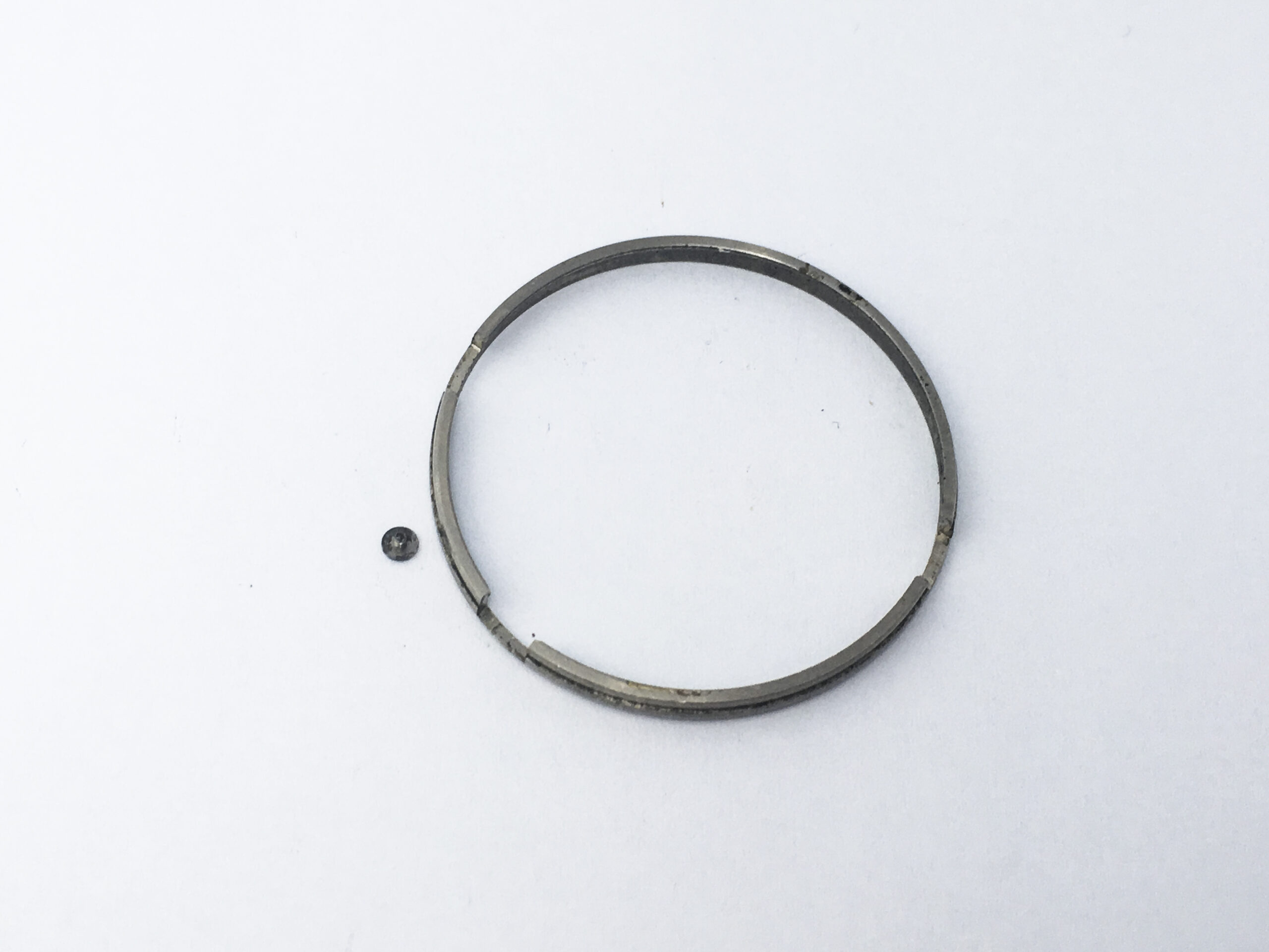 Angelus caliber 215 movement holder ring part - Image 2