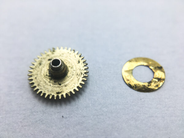 Landeron 39 hour wheel part 35 - Image 2