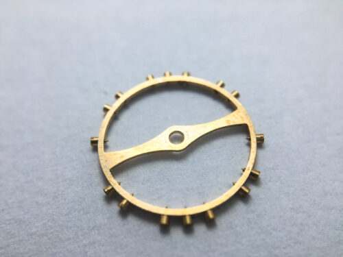 Landeron 39 balance wheel with roller pivoted part 137