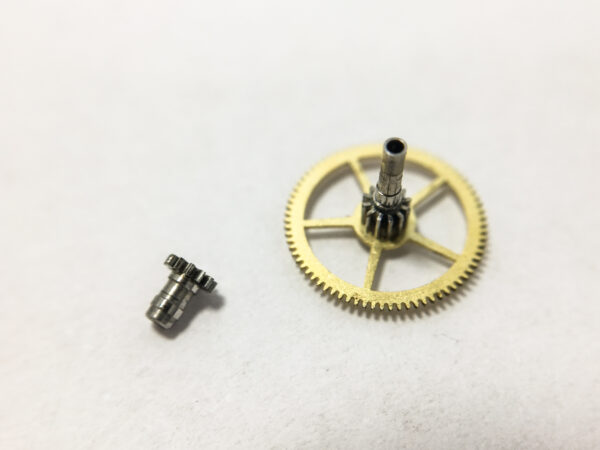 Lemania caliber 1270 center wheel with pinion part - Image 2