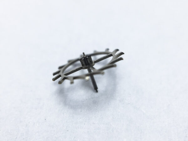 Venus caliber 188 escape wheel and pinion with straight pivots part 705 - Image 2