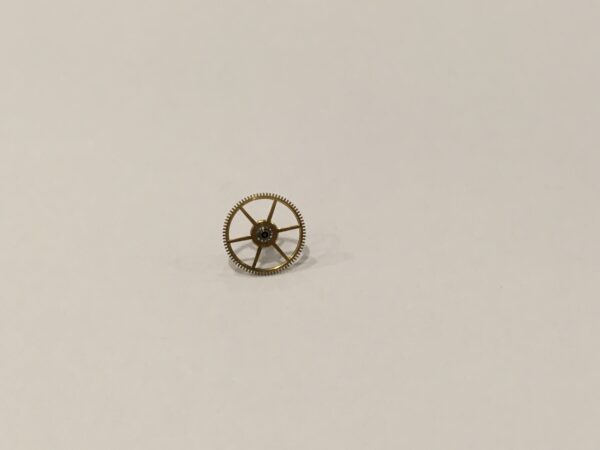 Universal Geneve 285 center wheel with pinion part 206