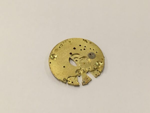 Universal Geneve 285 main plate part 100 - Image 2