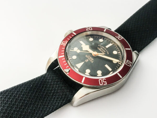 Tudor Heritage Black Bay 79220R steel diver red watch 41mm - Image 3