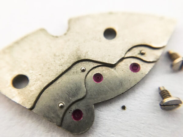 Peseux caliber 330 train wheel bridge part 110 - Image 3