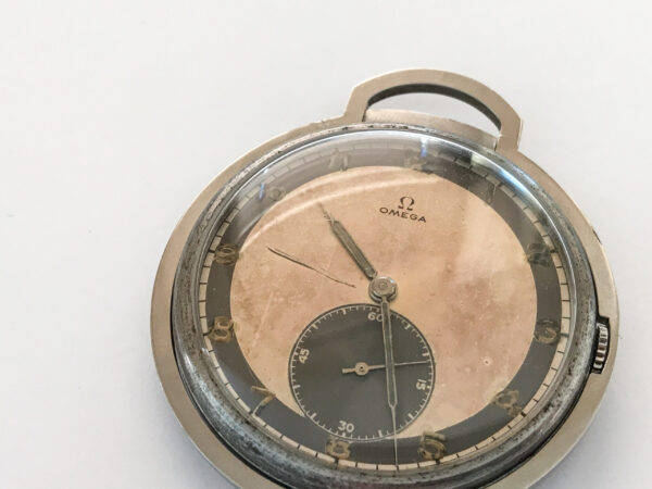 Military Omega pocket watch with frame and two tone dial - Image 3