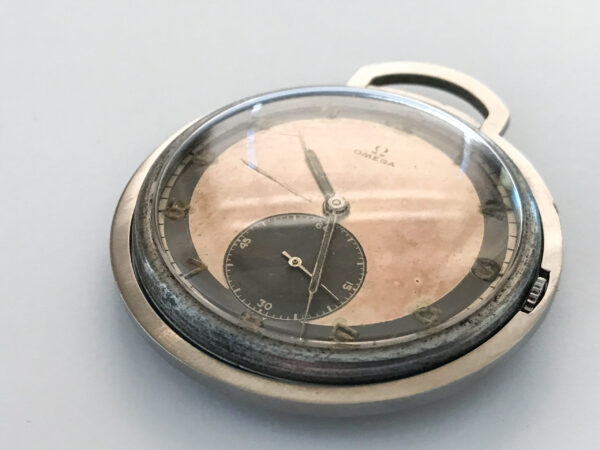 Military Omega pocket watch with frame and two tone dial - Image 4