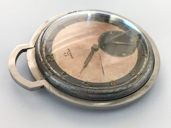 Military Omega pocket watch with frame and two tone dial - Image 5