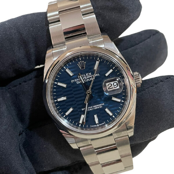 New Rolex Datejust 126200 Oyster unisex watch with bright blue, fluted motif dial 2021 - Image 2