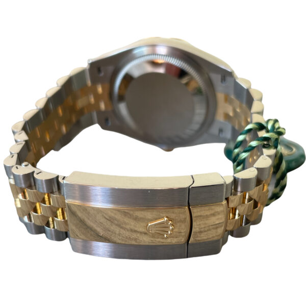 New Rolex Datejust 126233 Champagne Motif dial 36mm 2021 - Image 3