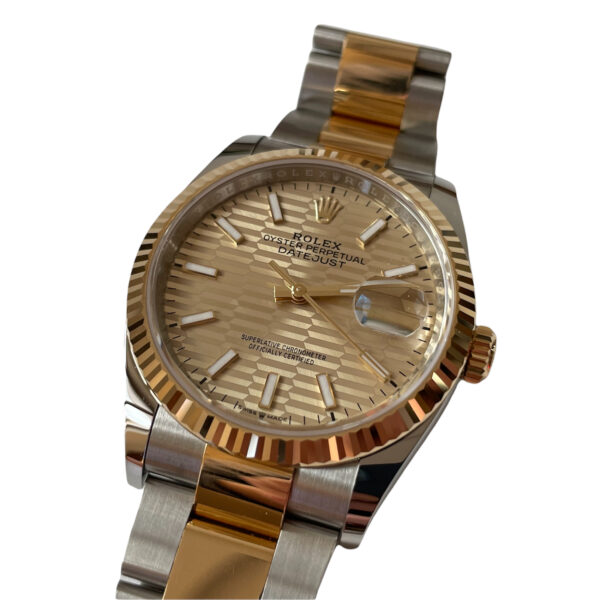 New Rolex Datejust 126233 Oyster Champagne Motif dial 36mm 2021 - Image 2