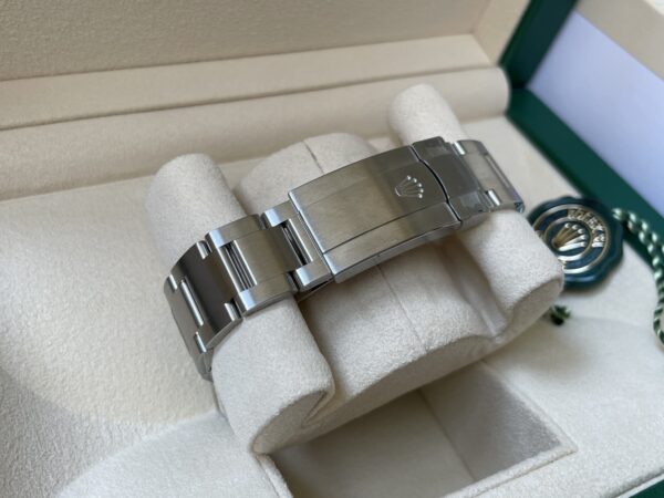 New Rolex Oyster Perpetual 126000 green dial watch 2021 36mm - Image 5