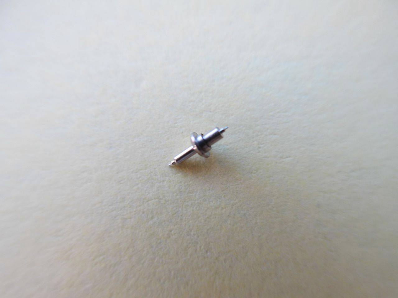 LIP R40 new balance staff part