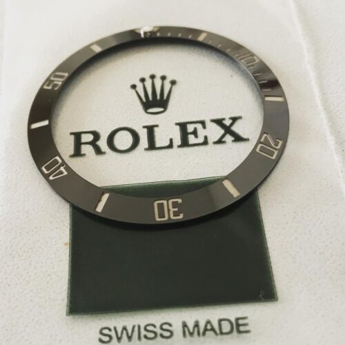New Rolex Submariner 116610LN ceramic bezel insert