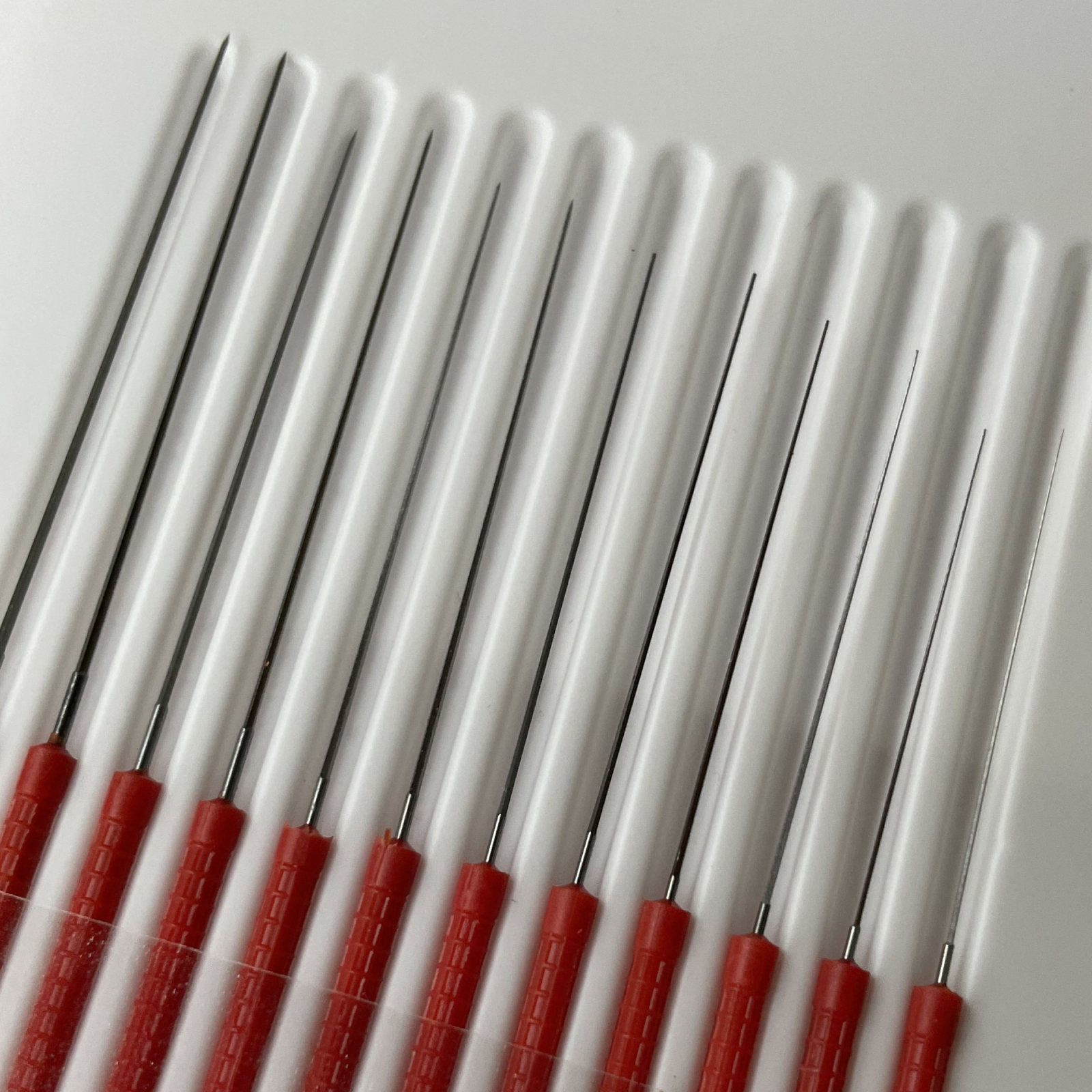 Bergeon 4251 set of 12 cutting broaches with handles 0.33mm - 0.69mm - Image 2