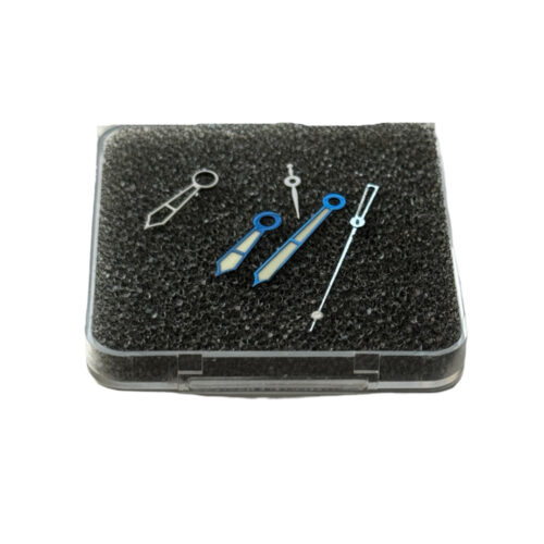 New set of blue hands for Patek Philippe Calatrava Pilot Travel Time 5524A