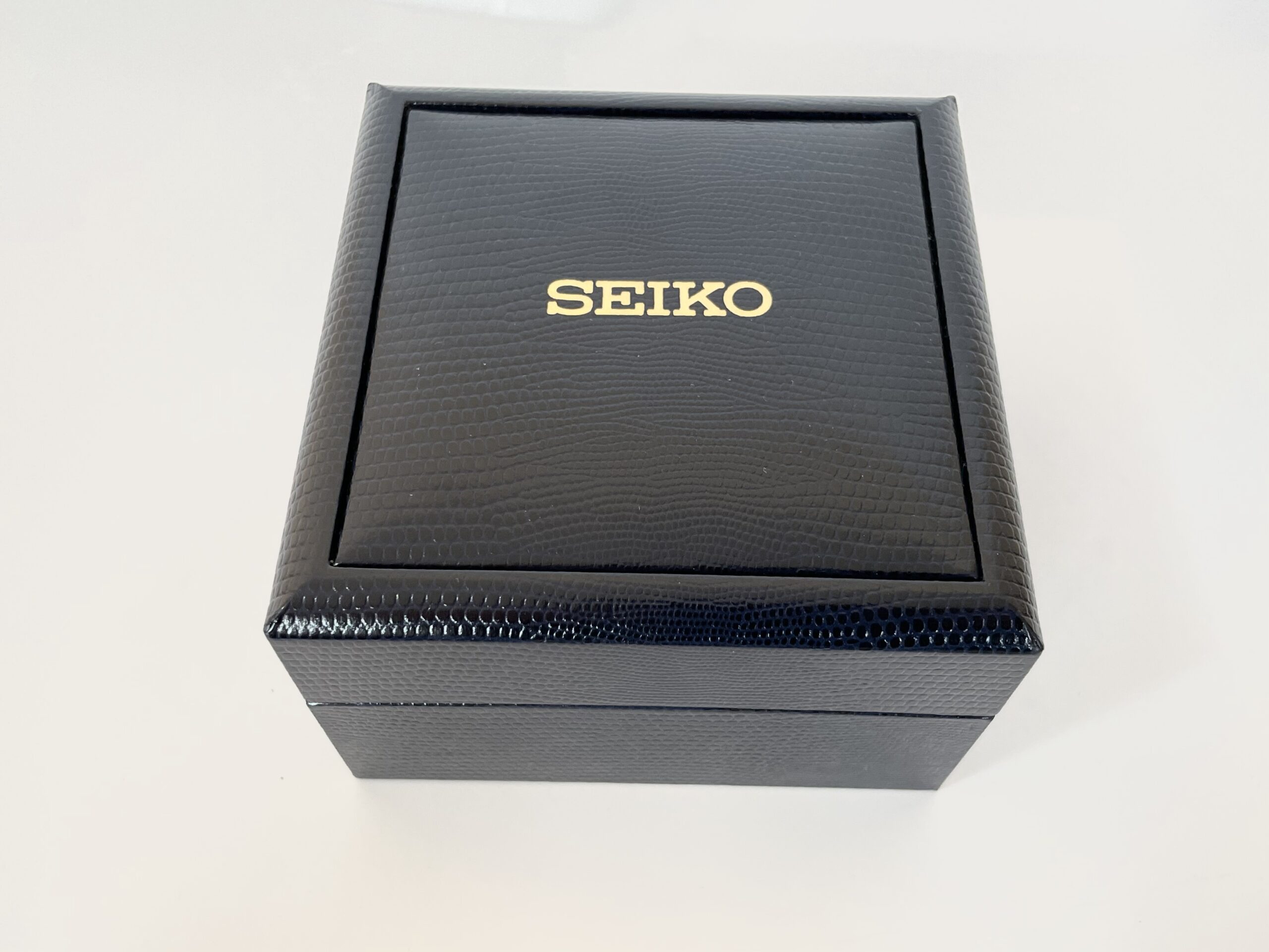 Seiko watch box with guarantee instructions - Image 2