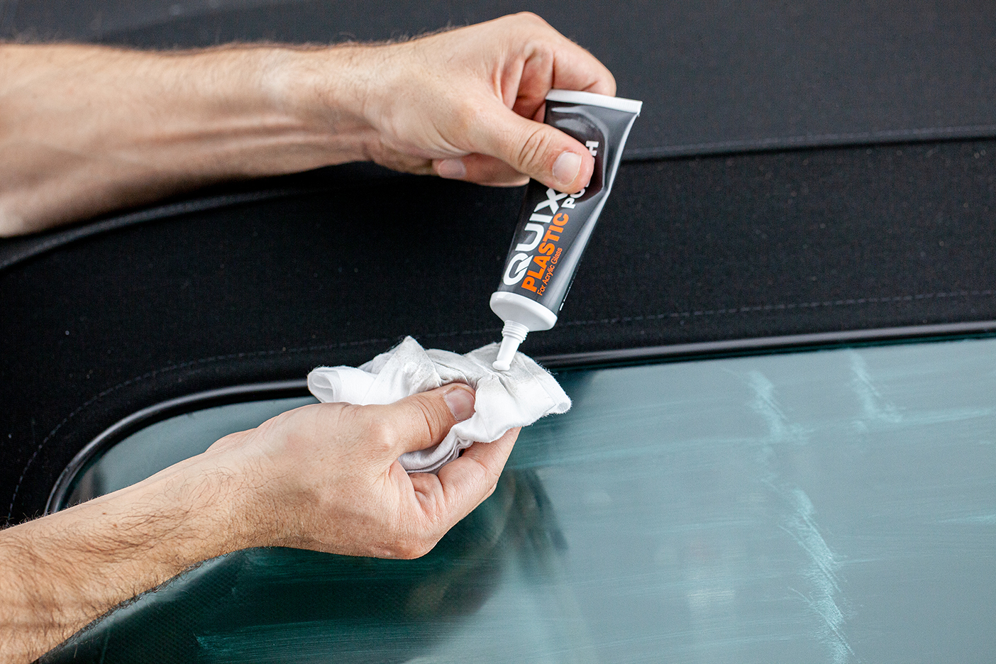 QUIXX Acrylic Scratch Remover, Scratch & Scuff Remover for Acrylic & Plexiglass Surfaces on Cars, Motorcycles, Boats, Caravans & Household Items, ref. 10003, Made in Germany, - Image 8