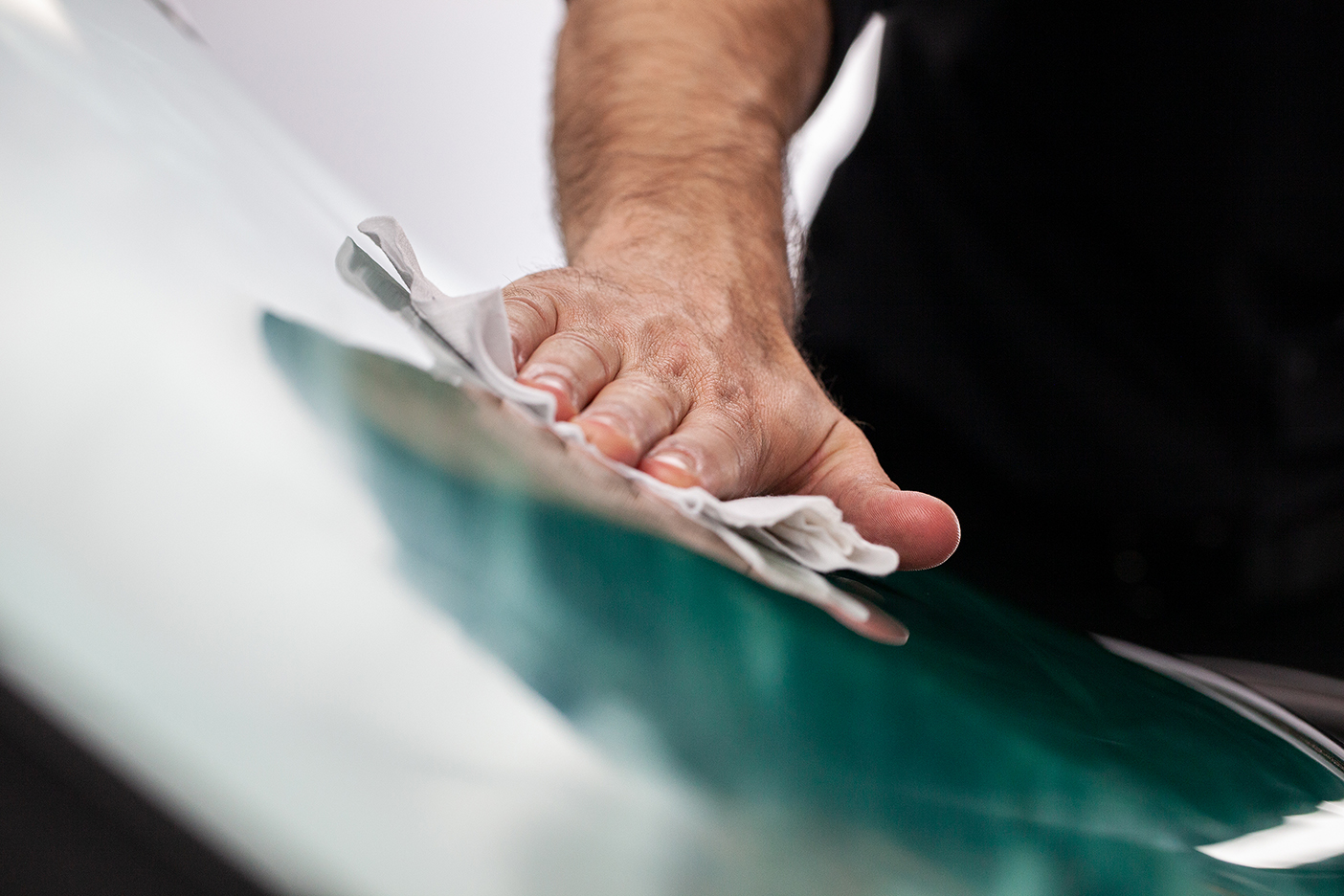 QUIXX Acrylic Scratch Remover, Scratch & Scuff Remover for Acrylic & Plexiglass Surfaces on Cars, Motorcycles, Boats, Caravans & Household Items, ref. 10003, Made in Germany, - Image 12