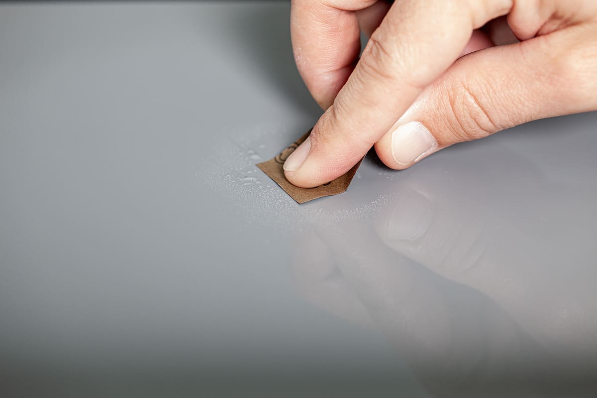 QUIXX Paint Scratch Remover Kit (Ref. 00070) – 2-Step Repair System with Repair No.1 + Finish No.2, Polishing Cloths & 3000-Grit Sandpaper, Made in Germany - Image 14