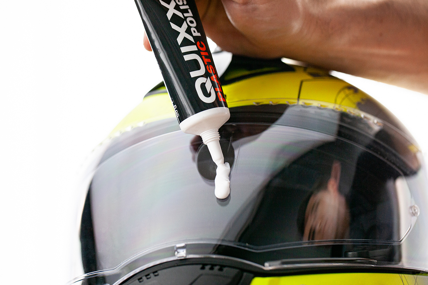 QUIXX Acrylic Scratch Remover, Scratch & Scuff Remover for Acrylic & Plexiglass Surfaces on Cars, Motorcycles, Boats, Caravans & Household Items, ref. 10003, Made in Germany, - Image 13