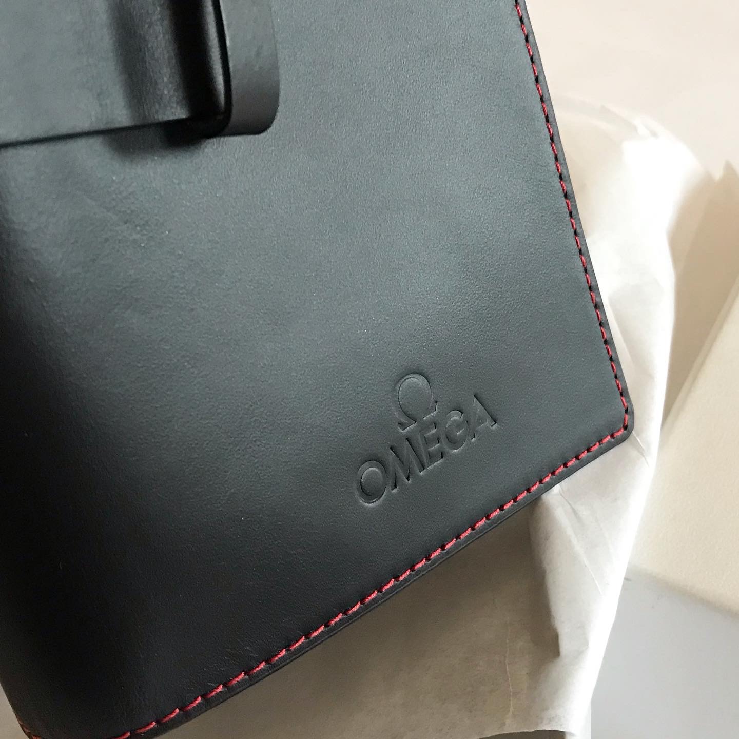 New Omega leather travel case for watches - Image 4