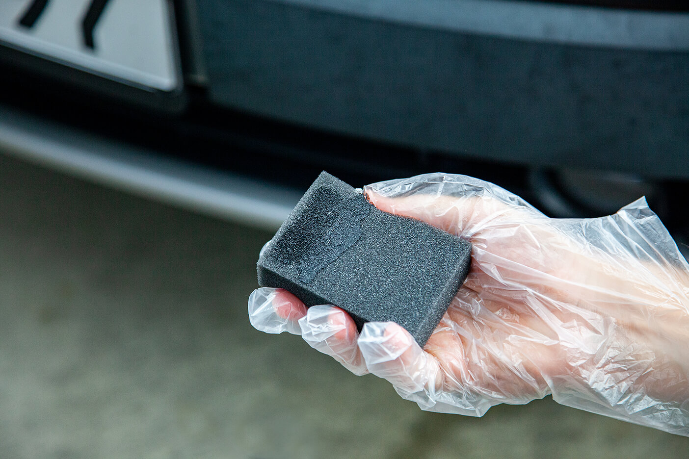 QUIXX Black Plastic Colour, Unpainted Plastic Restorer, Bumpers Trims Side Sills Mirror Housings, Ref. 10188 - Image 5