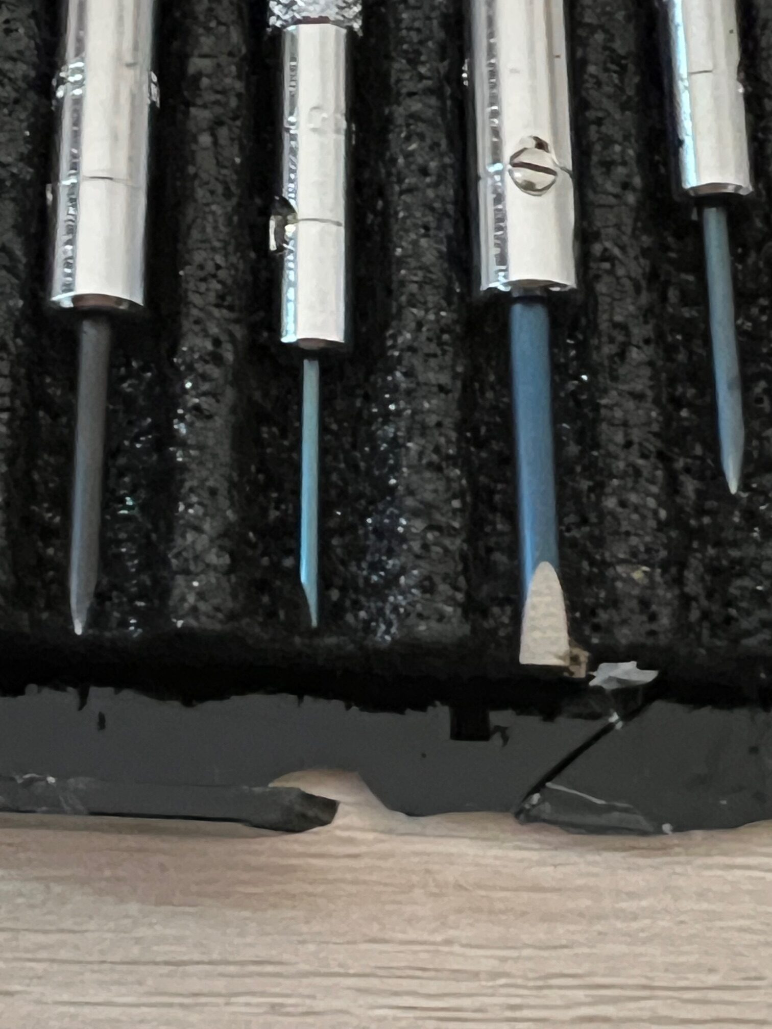 DAMAGED PACKAGING - Beco Technic Set of 7 Screwdrivers 0.60 to 2.00 mm in Plastic Box with Spare Blades - SEE PHOTOS - Image 19