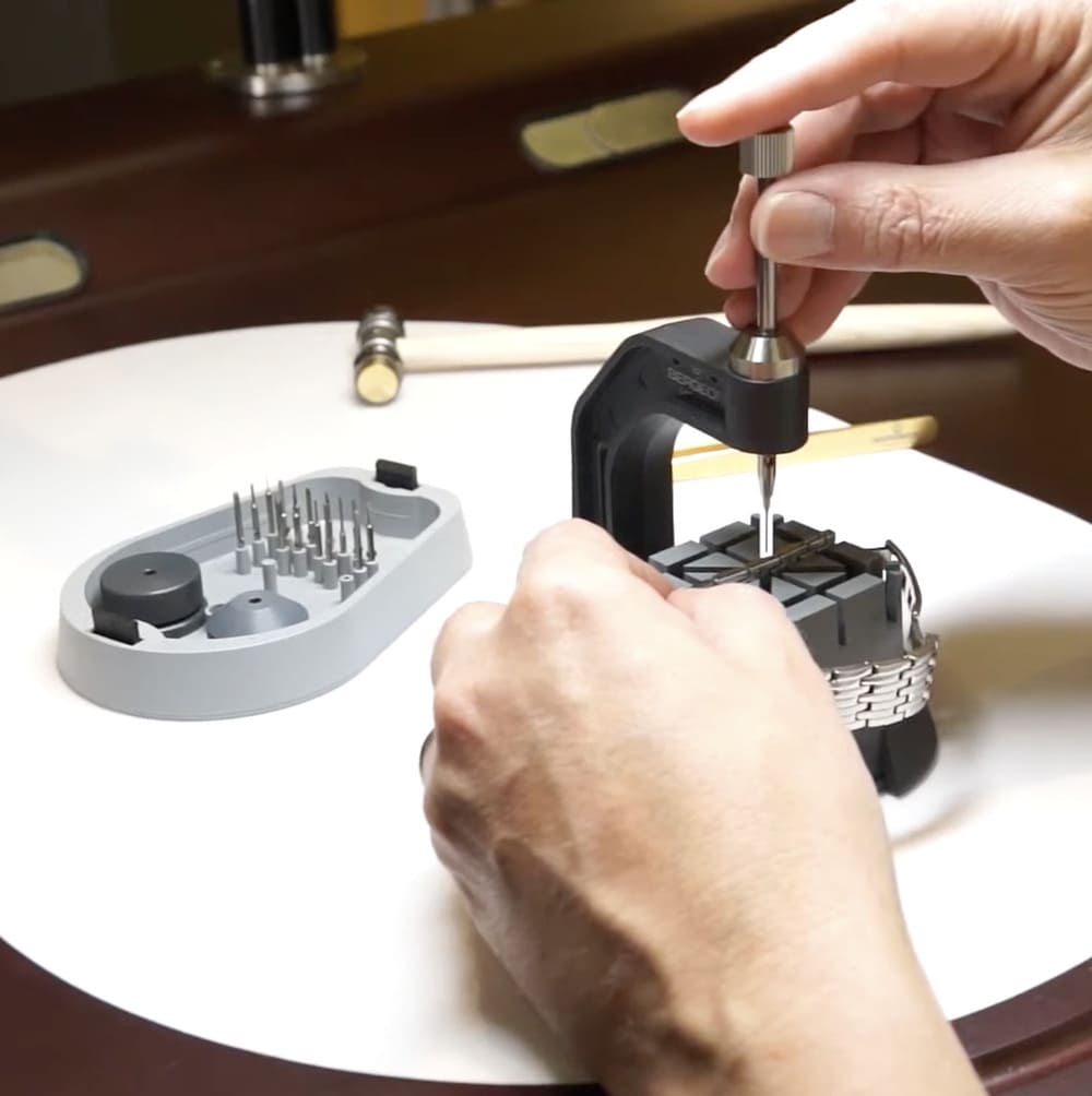 Bergeon 8745-BSC watch press bracelet shortening removing tool - Image 3