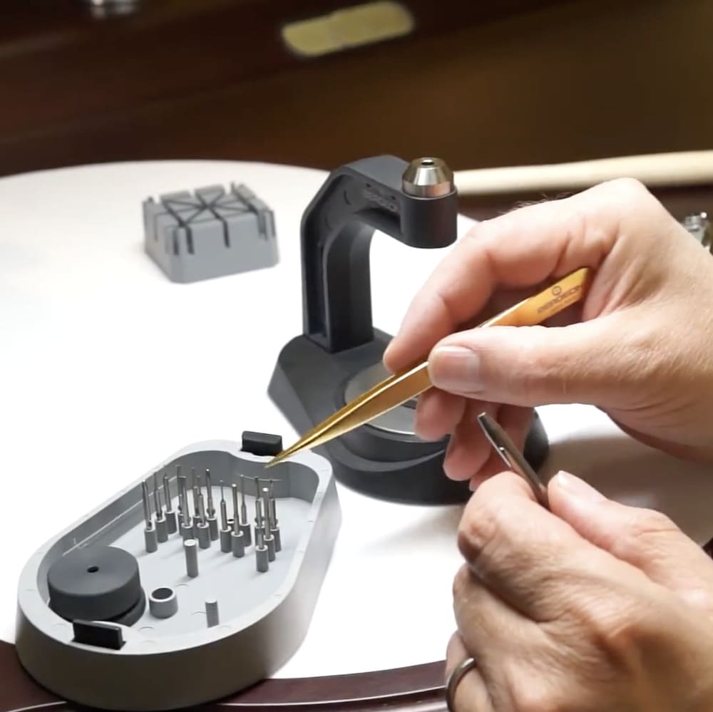 Bergeon 8745-BSC watch press bracelet shortening removing tool - Image 4