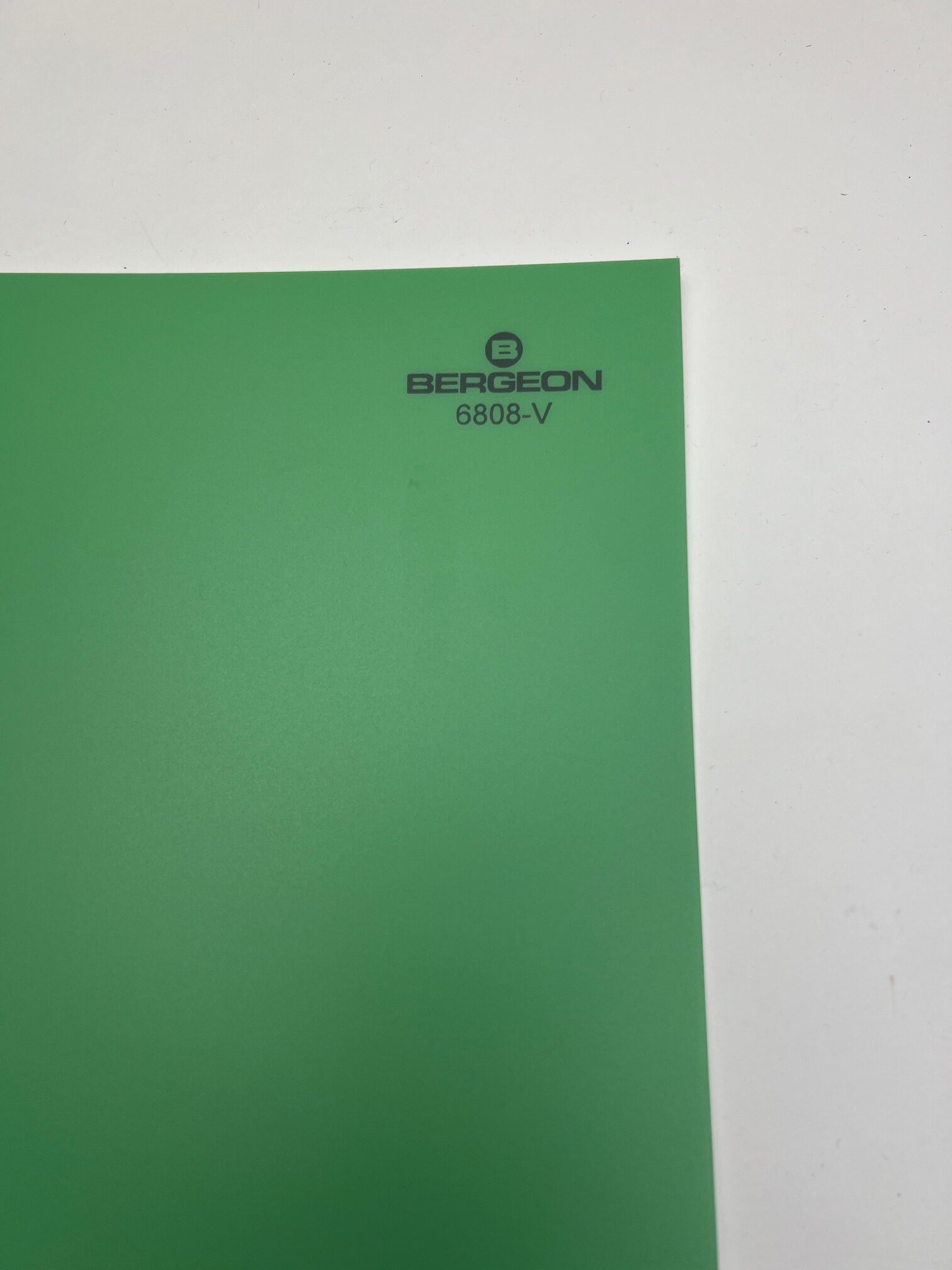 Bergeon 6808-V green mat watchmaker bench top, hard–anti-skid - Image 5